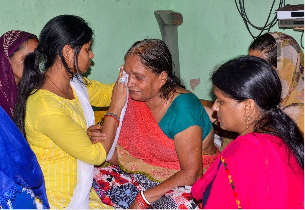 Mirzapur Boat Accident update one chiild deadbody found five another still missing three Helpless families get lifelong pain