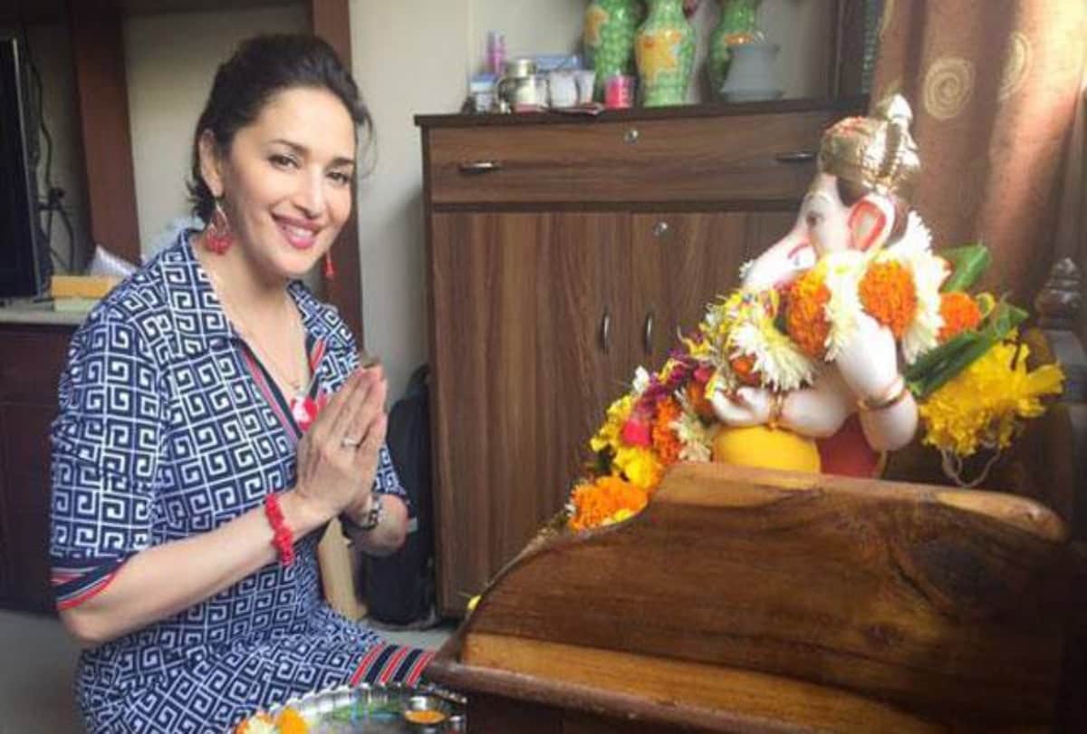 Ganesh Chaturthi 2021: Ganpati Bappa is being welcomed across the country bollywood stars wish the fans on ganesh chaturthi