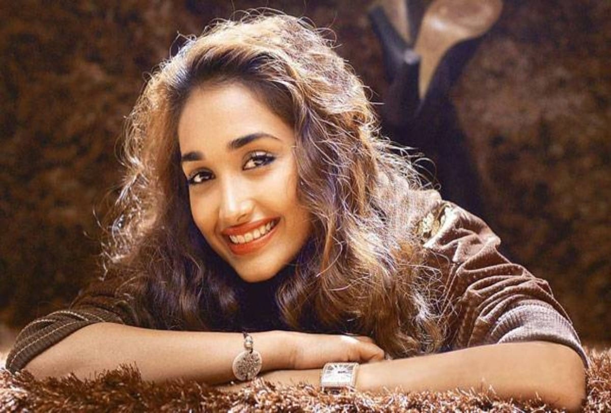 Bollywood Actresses Who Died Shockingly from Divya Bharti Parveen Babi shri devi Jiah Khan