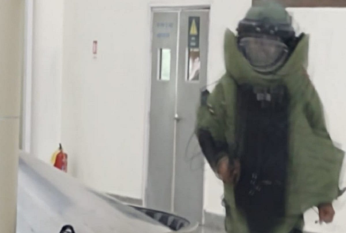 Bomb found at Ajronda metro station disposal team blasted heavy traffic jam on highway