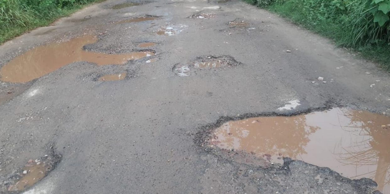 300 road pits to be filled with five crore rupees