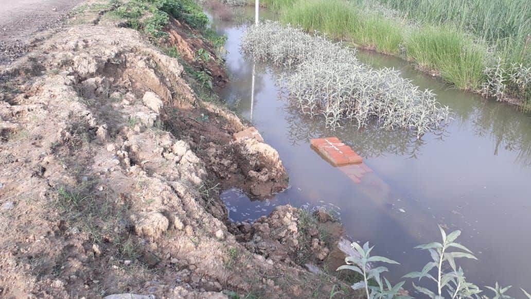 Pit pits on the roads leading to religious places