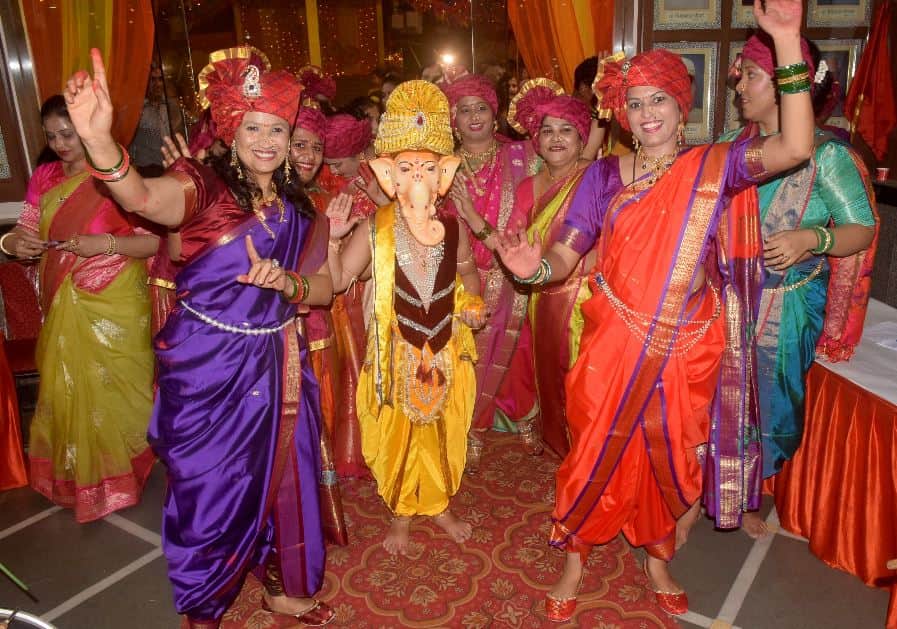 Varanasi: Vighnaharta established house to house in the city of Shiva, temples worshiped under corona protocol