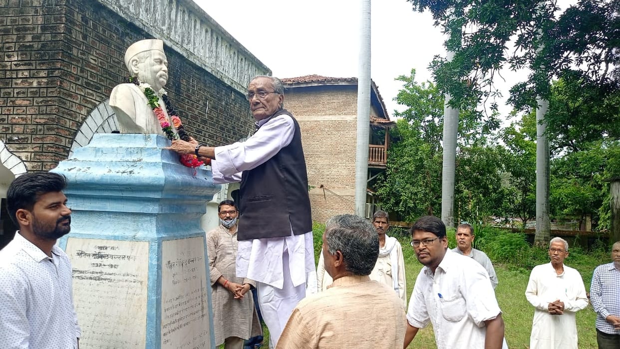 Pt. Govind Ballabh Pant gave the status of official language to Hindi
