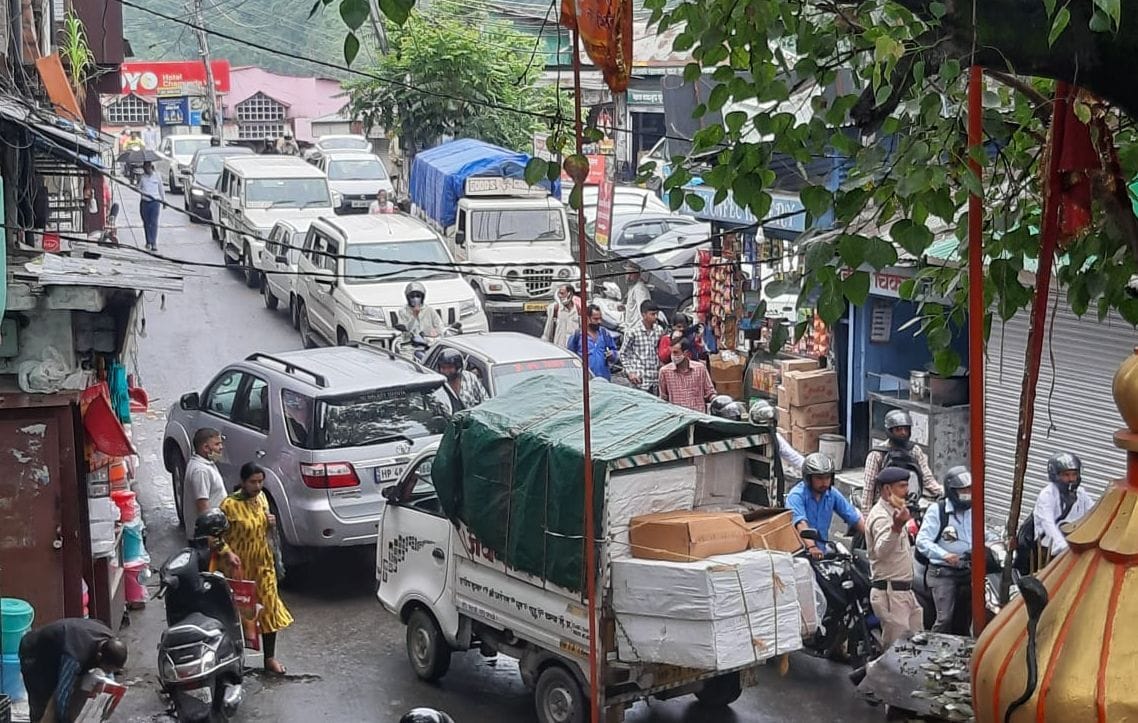traffic jam in old bus stand