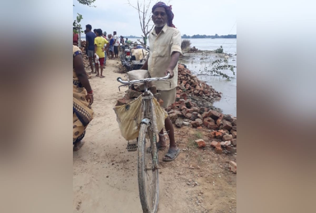 Flood of Gorakhpur collapse of Jagdishpur village due to flood now people will live in Gaighat