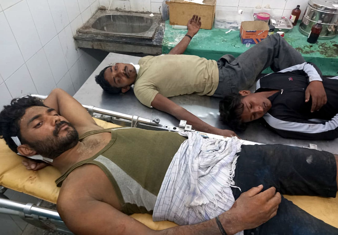 Three laborers injured in debris