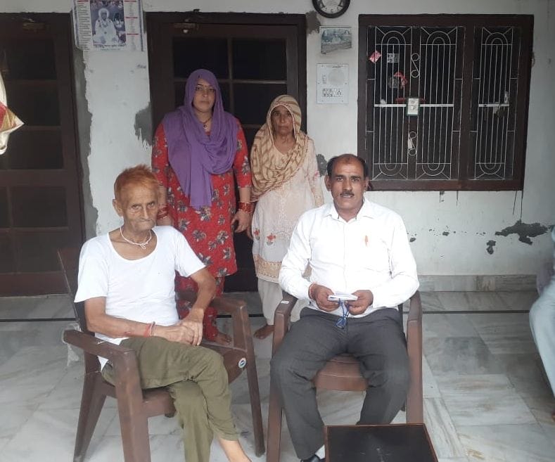 Women's school teachers are checking door to door online studies