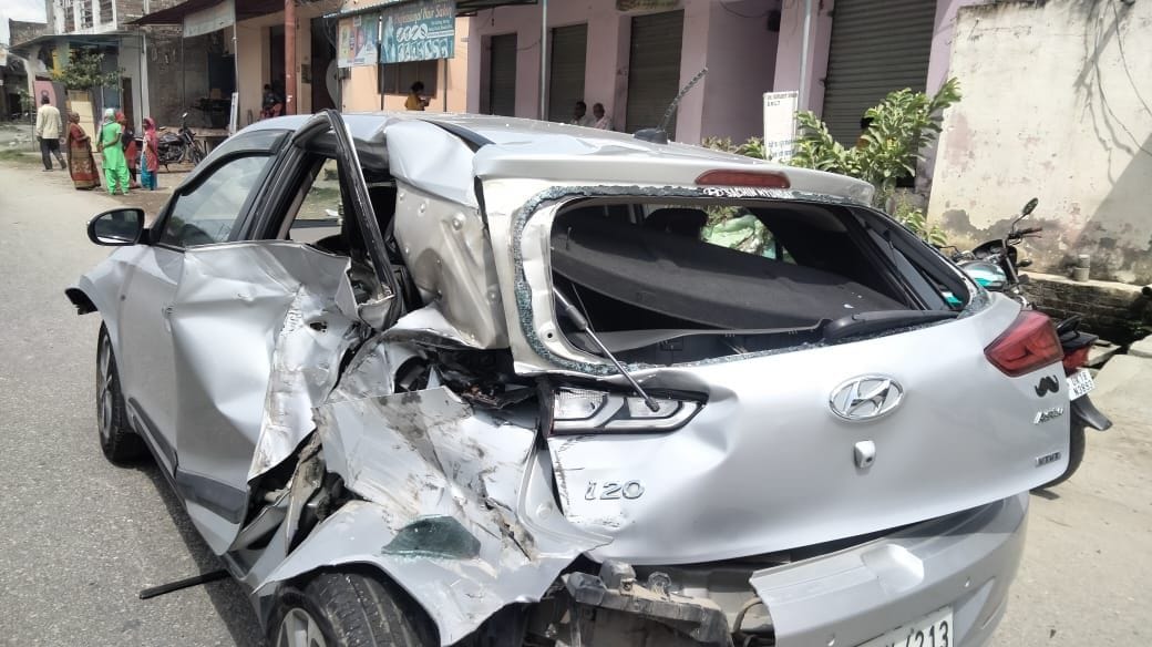Two injured in accident.