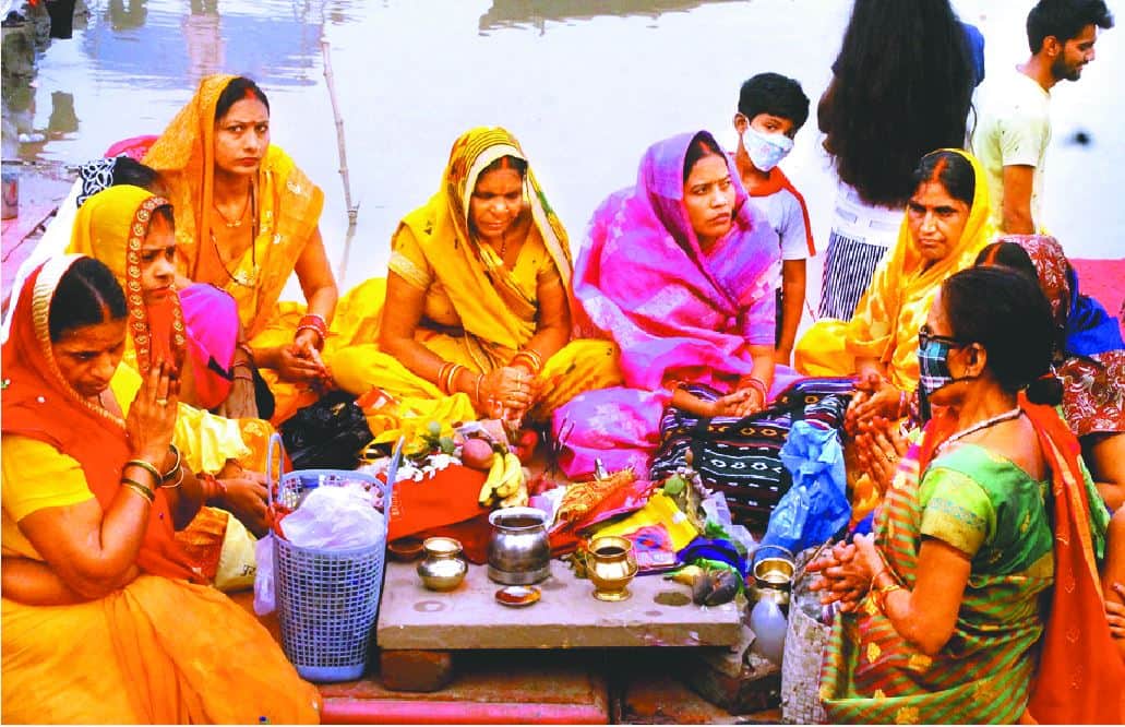Hartalika Teej 2021 varanasi Festive atmosphere in temples and ghats of kashi see photos