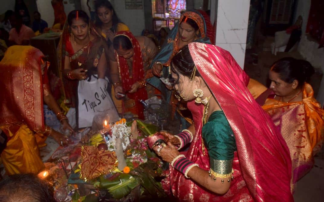 Hartalika Teej 2021 varanasi Festive atmosphere in temples and ghats of kashi see photos