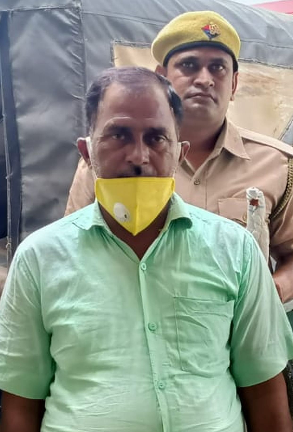Illegal weapons were being made at home in Halpura, artisans caught from the spot