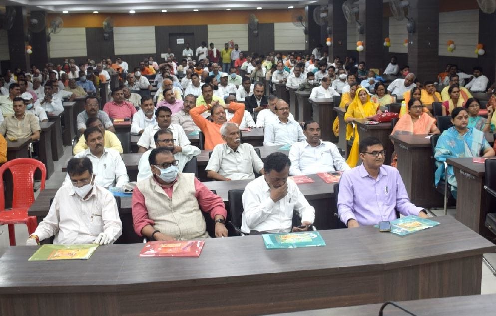 Azamgarh: BJP regional president said we will take the achievements of the central and state government among the public