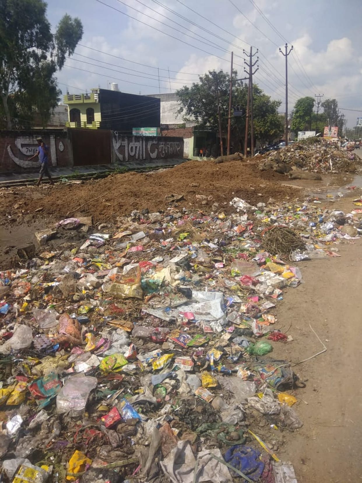 Dalavghar was closed overnight on Roorkee road