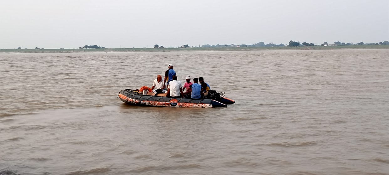 Ganga's water level hinders search oper