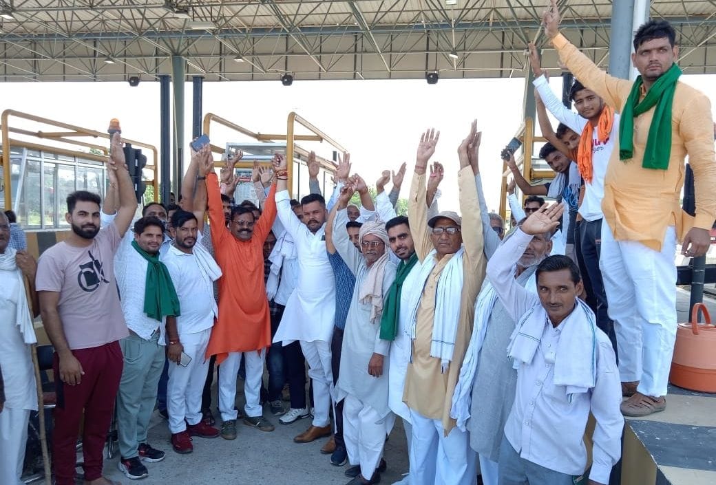 Demonstration of farmers at Bhagwanpur toll plaza