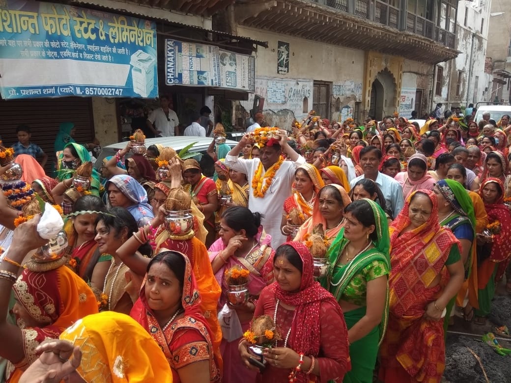 Shrimad Bhagwat Week Amrit Mahotsav started with Kalash Yatra