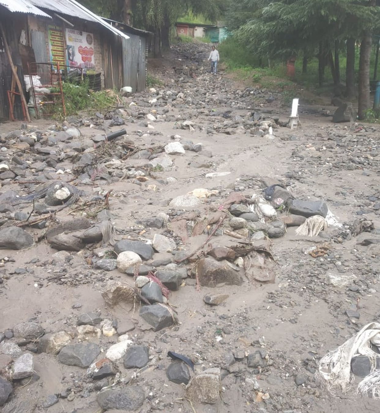 Debris came in Rampur drain in 17 miles, two culverts damaged, Water entered people's homes and shops, chaos ensued, A total of three roads including Baran, Barnagi-Mashiyar were closed