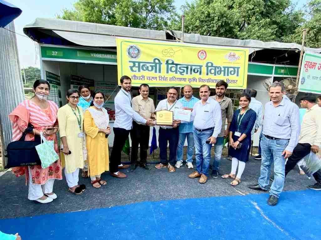 Kamboj B Farm became the winner in the category of progressive farmers