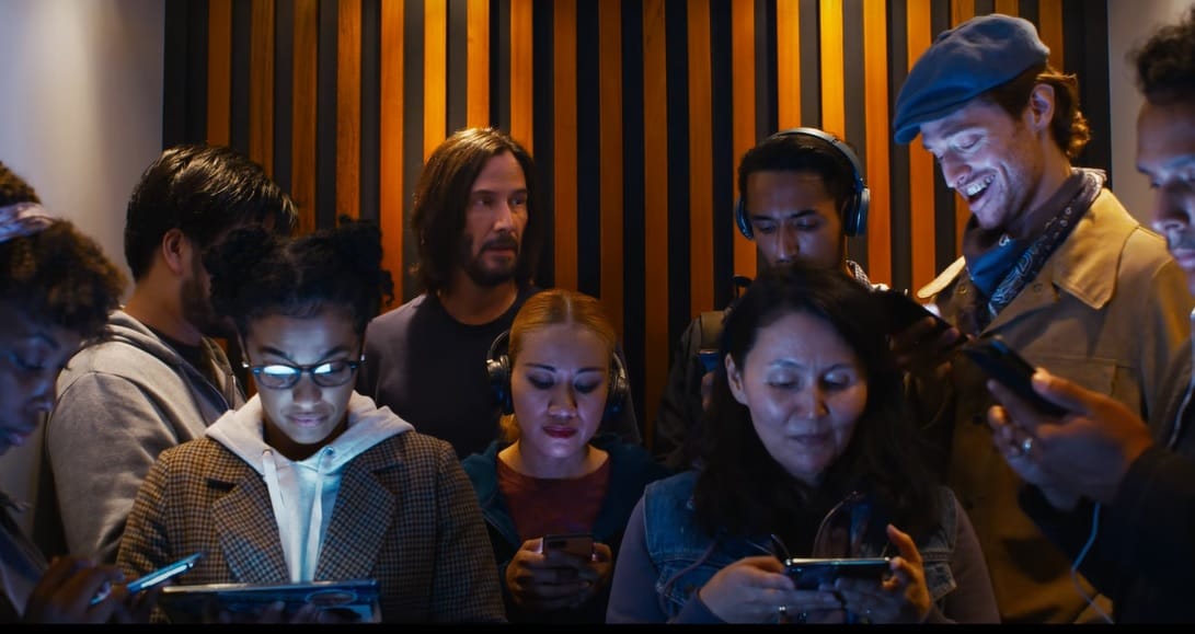 The Matrix Resurrections Trailer Warner Bros Keanu Reeves Priyanka Chopra Carrie Anne Lana Wachowski