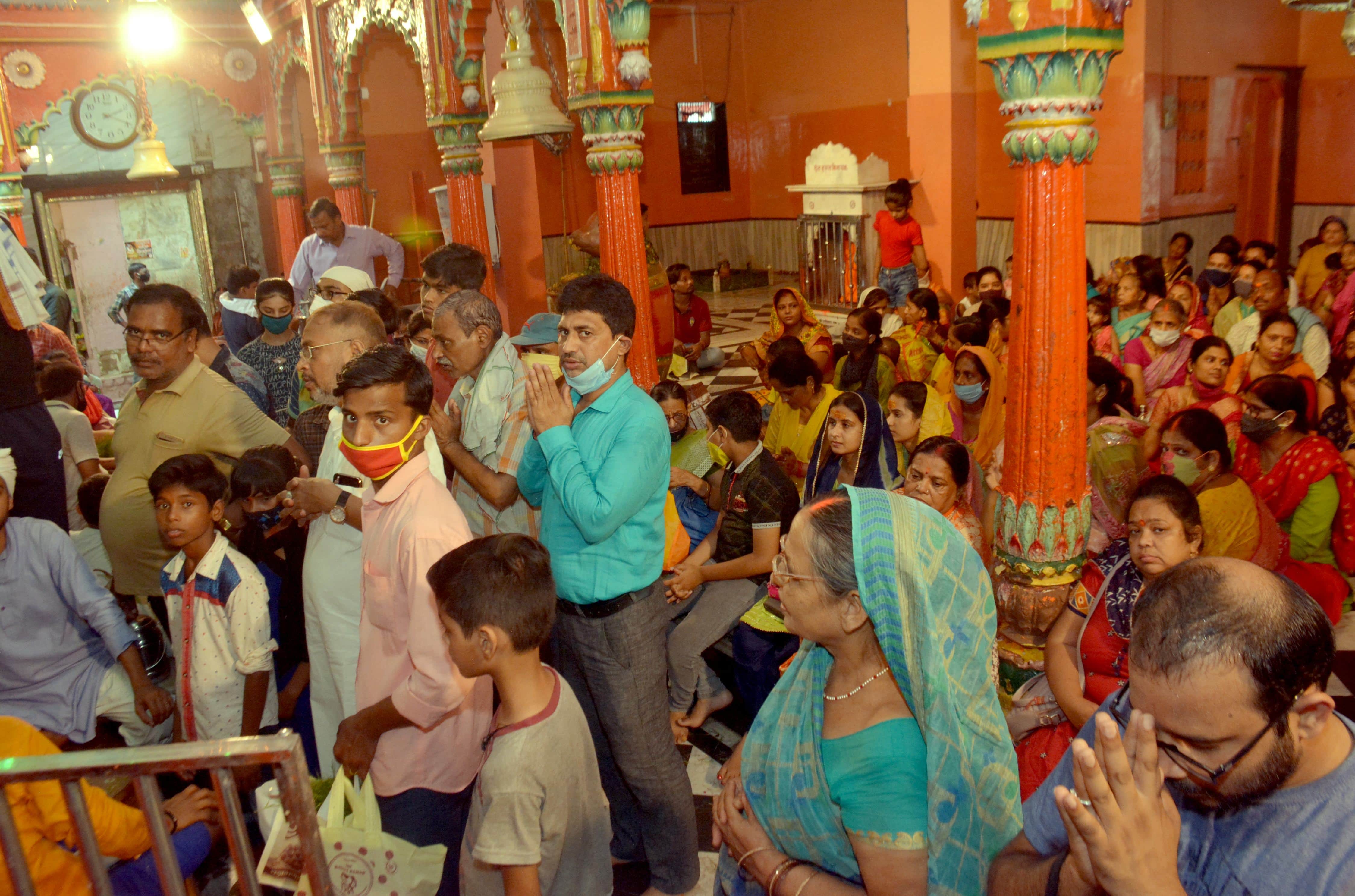 Varanasi: Vighnaharta established house to house in the city of Shiva, temples worshiped under corona protocol