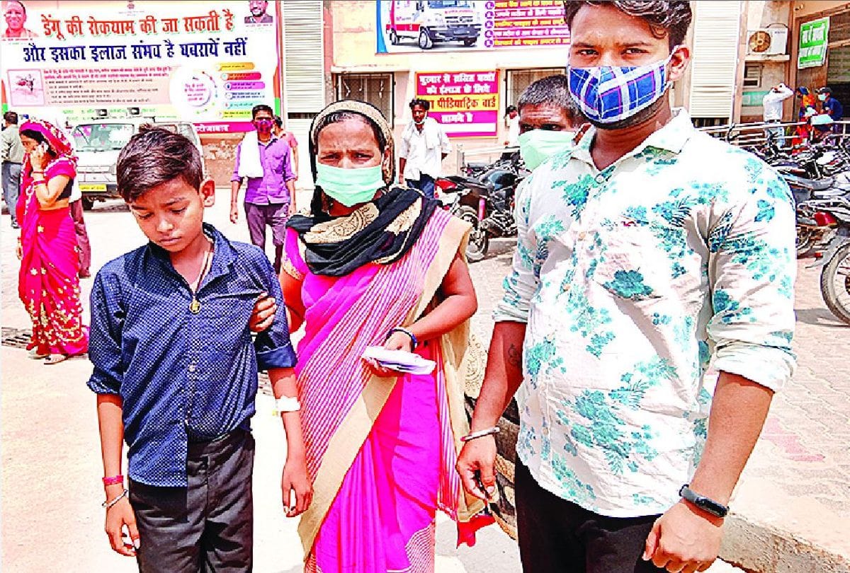 Dengue In Firozabad 77 Children Tratment In Hospital