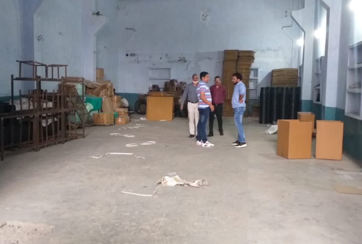 ghaziabad sahibabad irrigation machine making factory theft of 14 lakh police probing matter