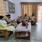 Prayagraj News :  राष्ट्रपति रामनाथ कोविंद और मुख्यमंत्री योगी आदित्यनाथ के आगमन के मद्देनजर सपा नेत्री ऋचा सिंह को पुलिस ने हाउस अरेस्ट कर लिया।