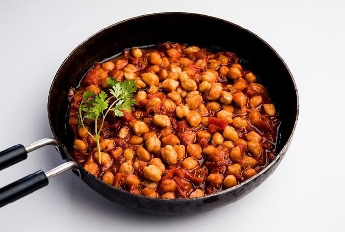 Easy Recipe Of The Day tasty and yummy chole kulche recipe in Hindi