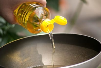 government orders companies to cut Edible oil prices by Rs 12