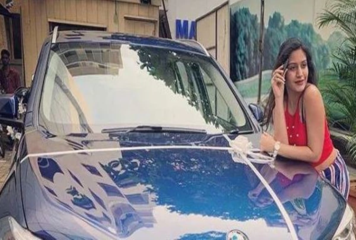 Surbhi chandna birthday special know the actress net worth source of income and about her career