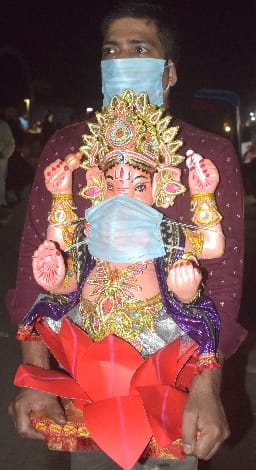 Ganpati Bappa's cheers echoed from house to house, pandals decorated in the city