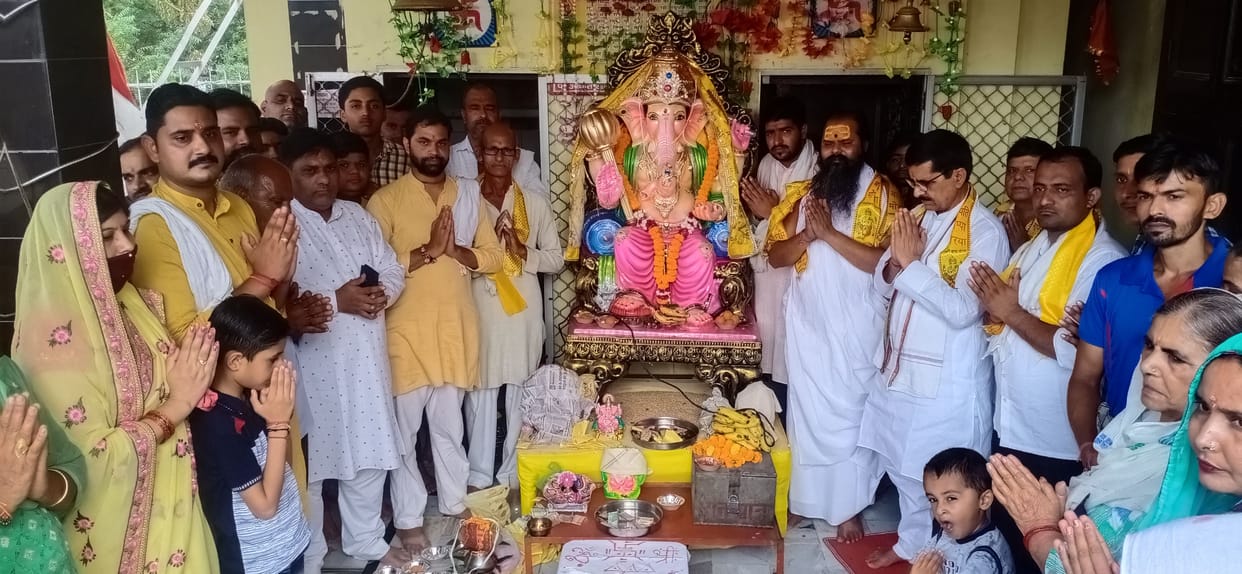 Ganesh festival begins, shouts of Ganpati Bappa Moria resonated