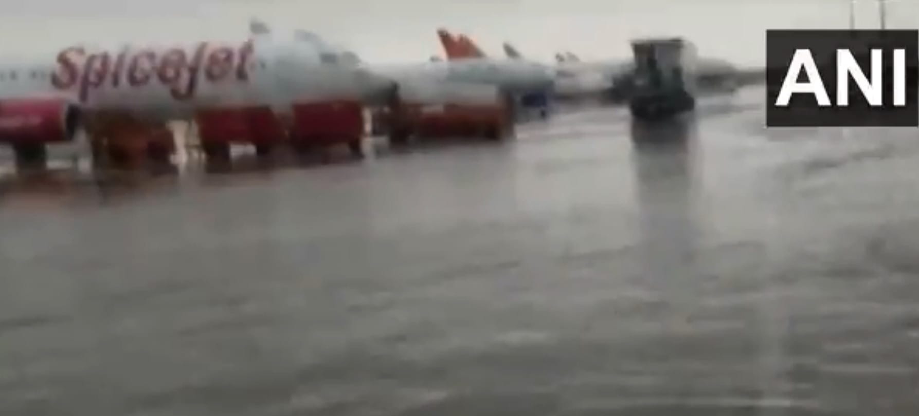 heavy rain fall in delhi-ncr, delhi recorded highest one day rain fall in last 121 years