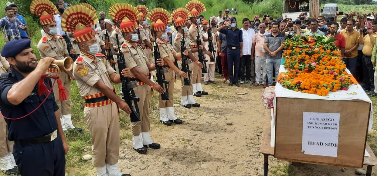 NDRF jawan cremated with military honors