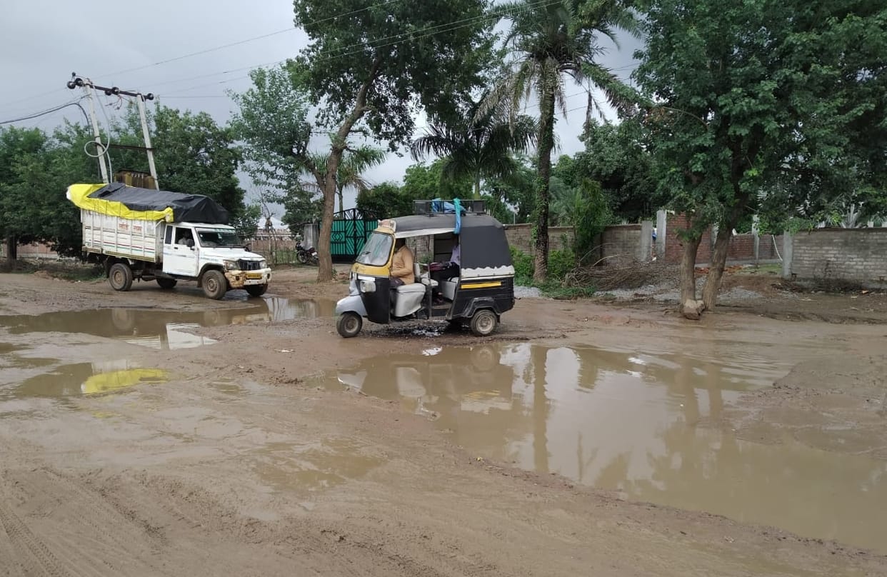 undevloped road, devgarh to sadanshah