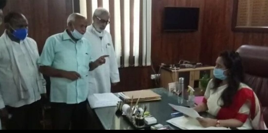 Farmers Meet with SDM