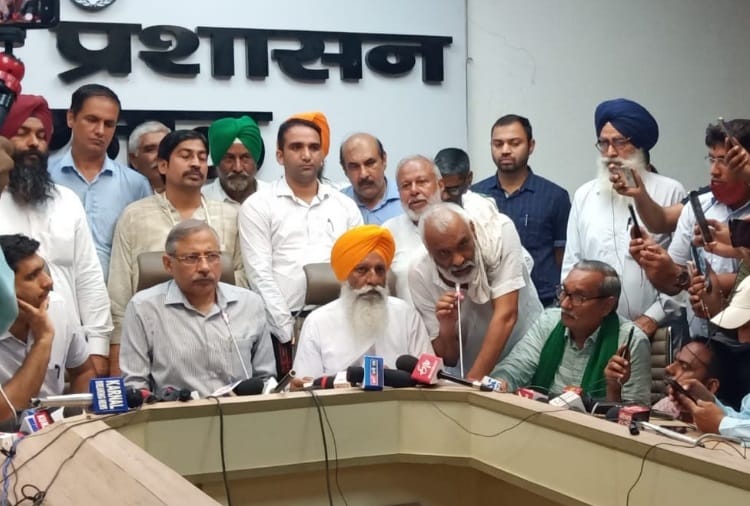 Farmers Protest at Karnal Live Updates Meeting Between Farmer Leaders And Karnal Administration Farmers Protest Contiunes