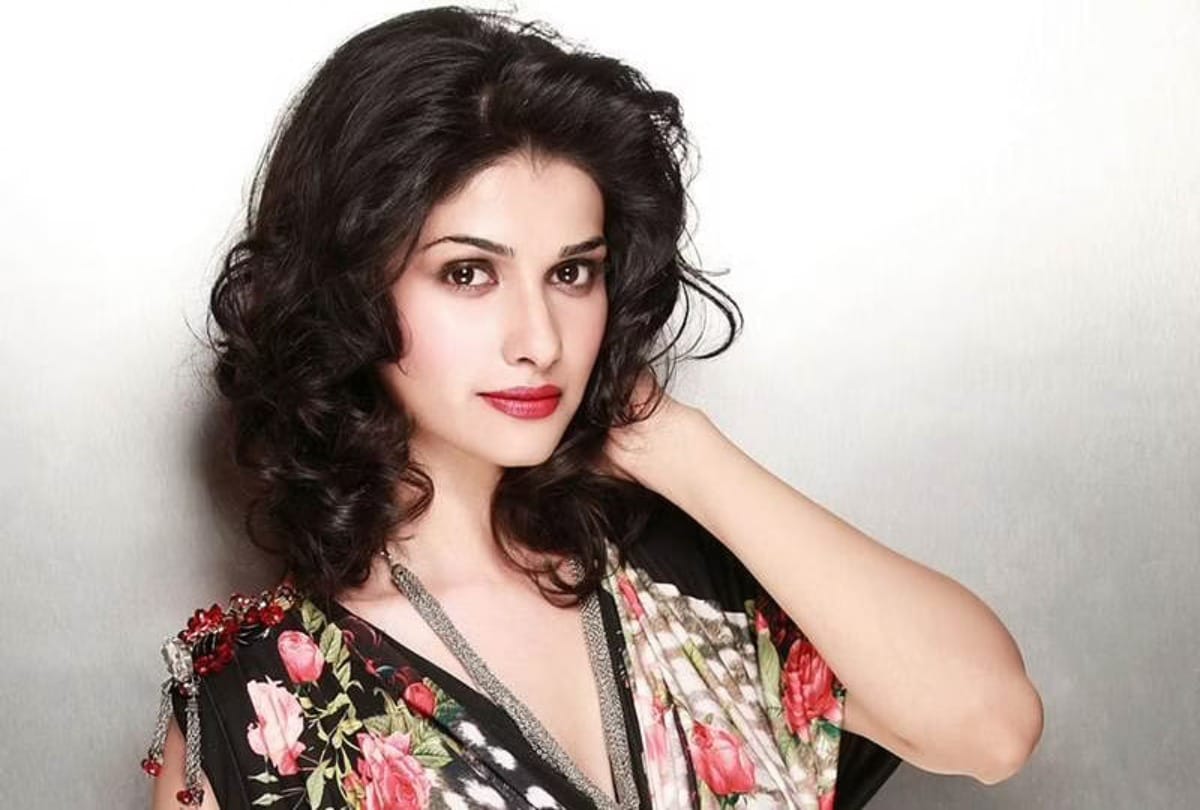 Happy Birthday: Prachi Desai got fame from the role of Bani at the age of 17 gave bold scenes with Emraan Hashmi