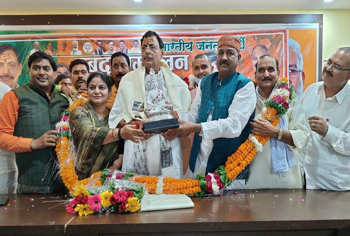 Former governments hollowed out the treasury - Ratnakar Mishra
