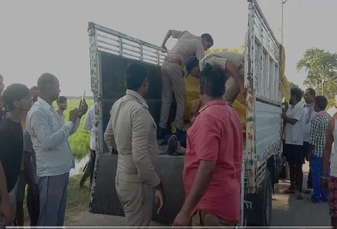 road accident in ghazipur youth dies after Uncontrolled bike collided with over speed pickup in an attempt to safe buffalo