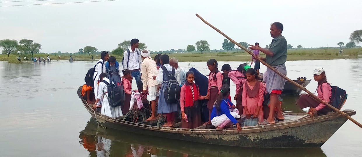 Water left from Kataraniya Ghat, then the Ghaghra increased