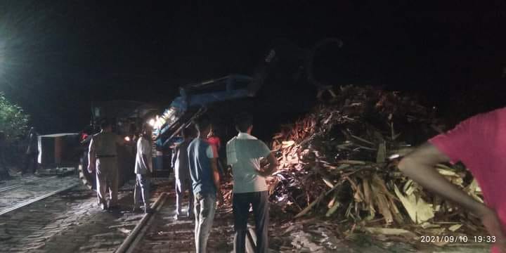 Trolley overturned at the gate, train stuck at station, Yamunanagar