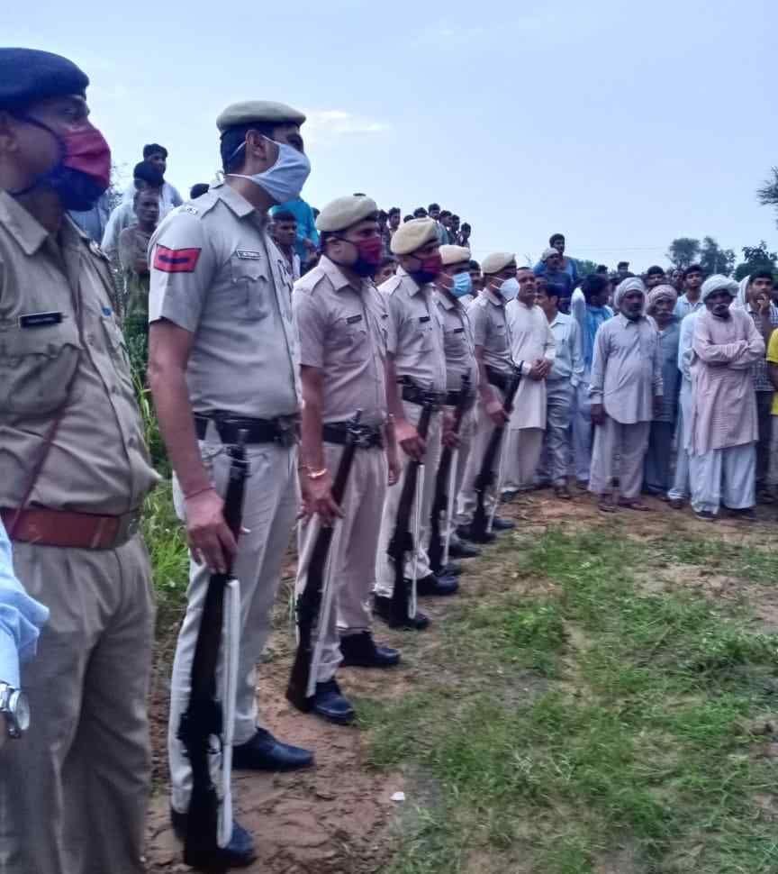 Paniyar Vijay cremated with state honors