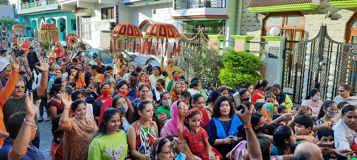 Procession took out on Ganesh Chaturthi, installation of idols from place to place