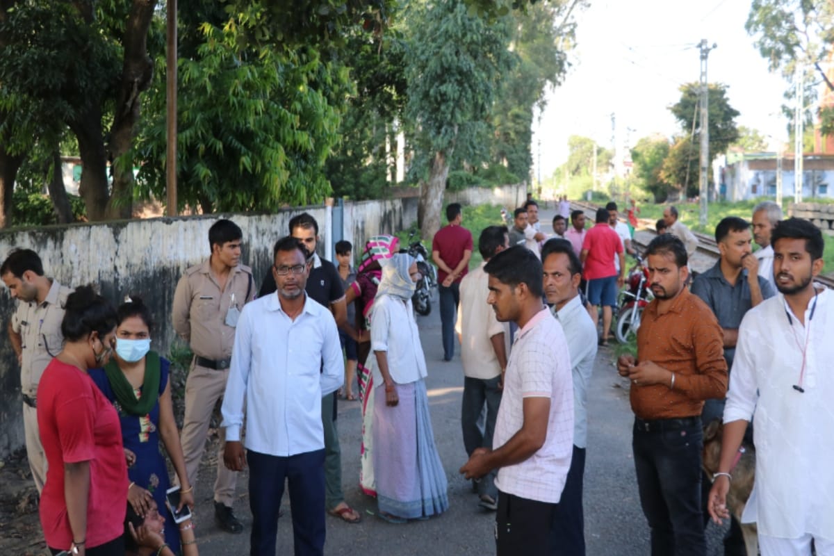 female sports teacher murdered in Bijnor, dead body found in railway station, police started investigation