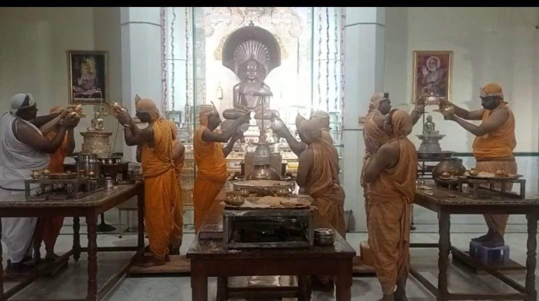 mercy, paryushan festival, adarshmati mataji