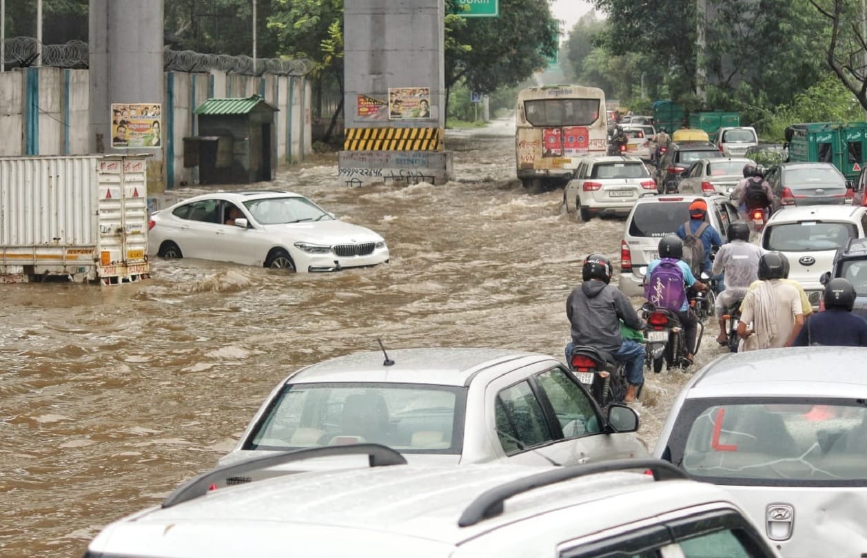 weather forecat of delhi imd issues yellow alert for two day
