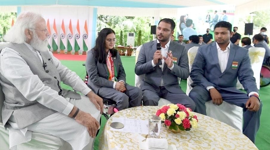 Shooter Deependra's spirits boosted by meeting PM Modi