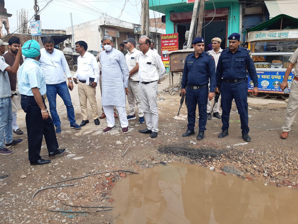 agriculture minister JP Dalal do incpection in city and order to reparing the road
